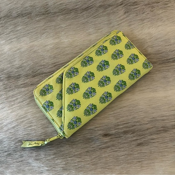 Vera Bradley Citron 2006 Travel Wallet Yellow Green Blue Y2K Zipper Passport - Picture 1 of 12